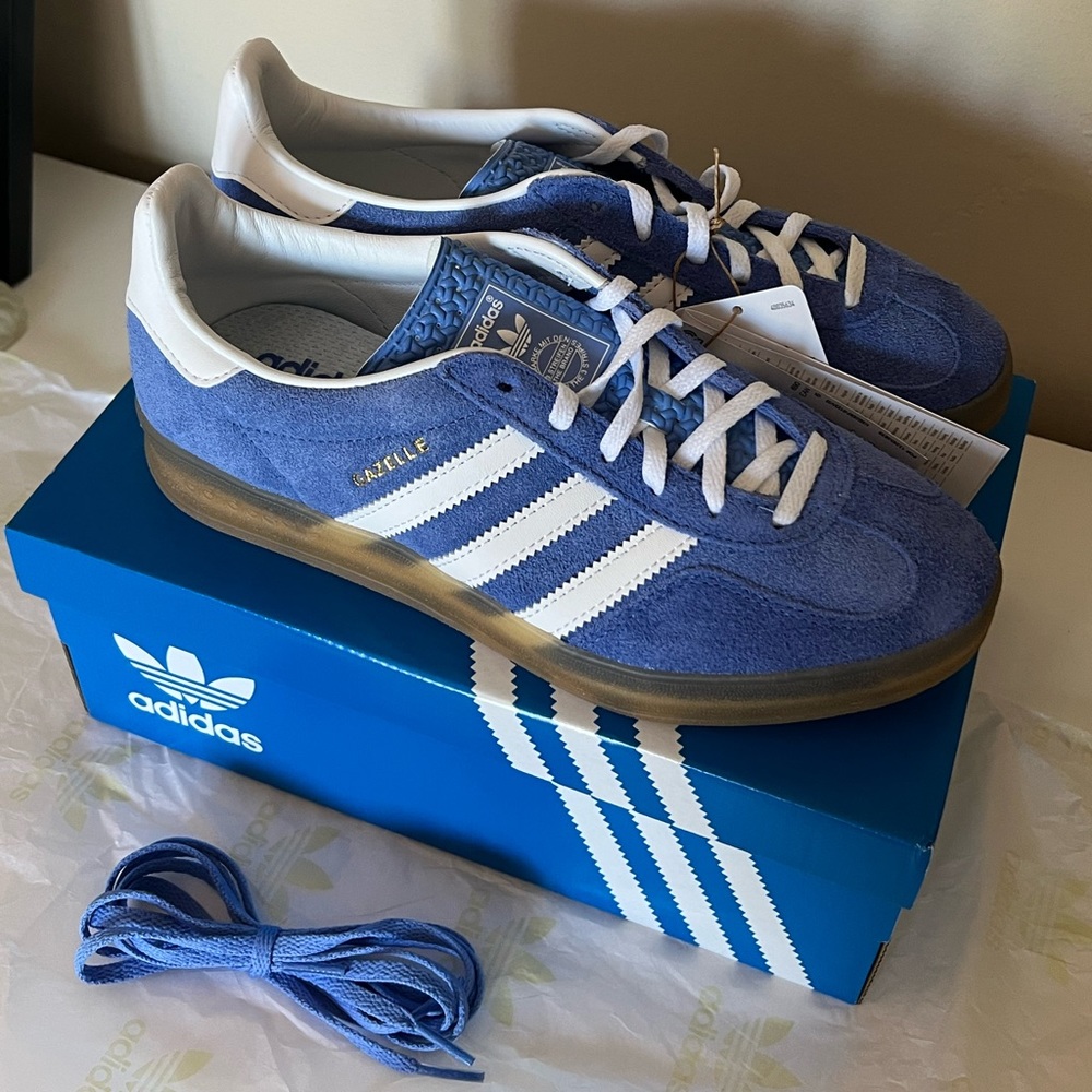 Adidas Gazelle indoor sneaker | Blue fusion/ cloud white/ gold metallic